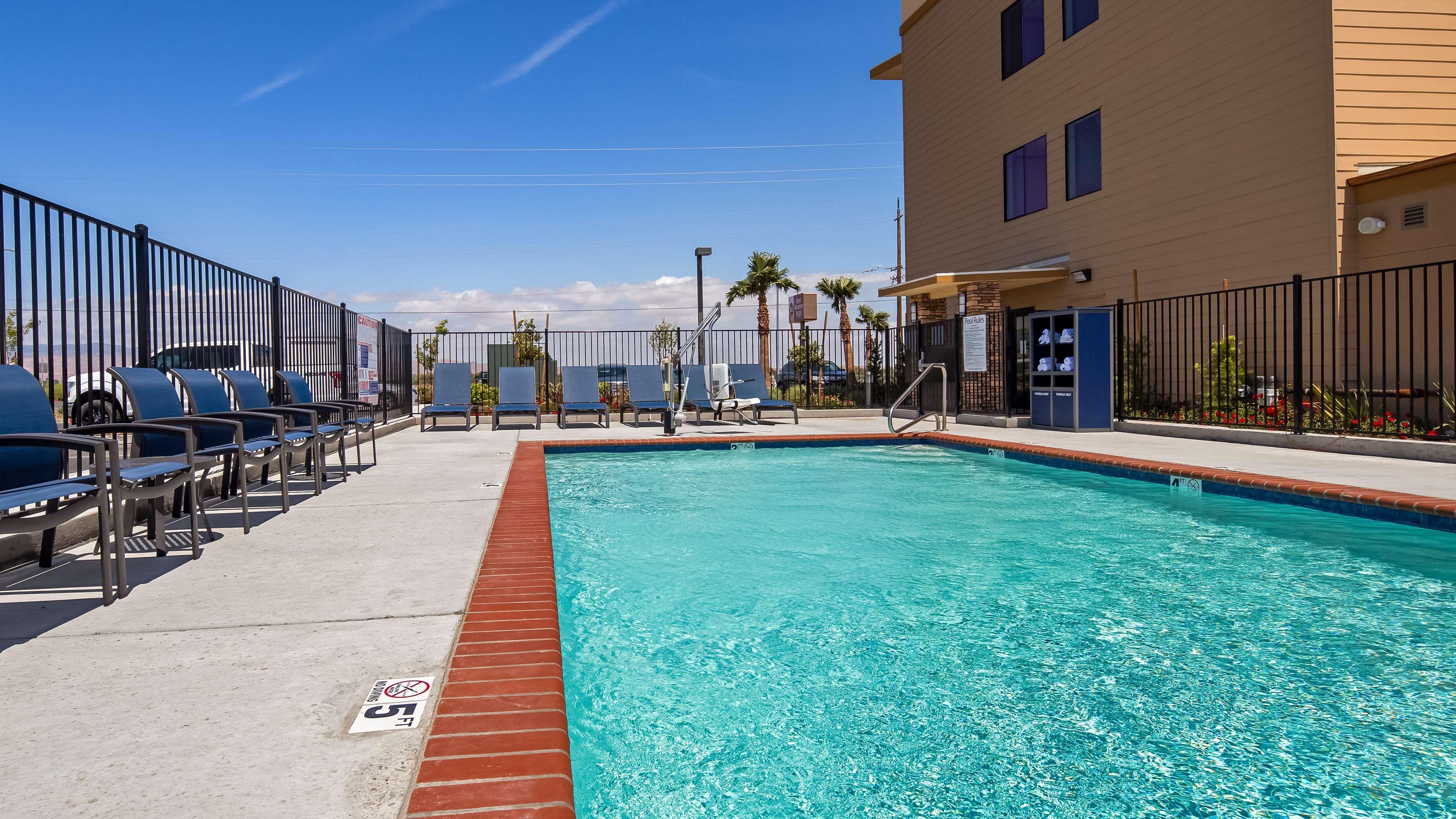 Best Western Plus West Covina Inn Extérieur photo