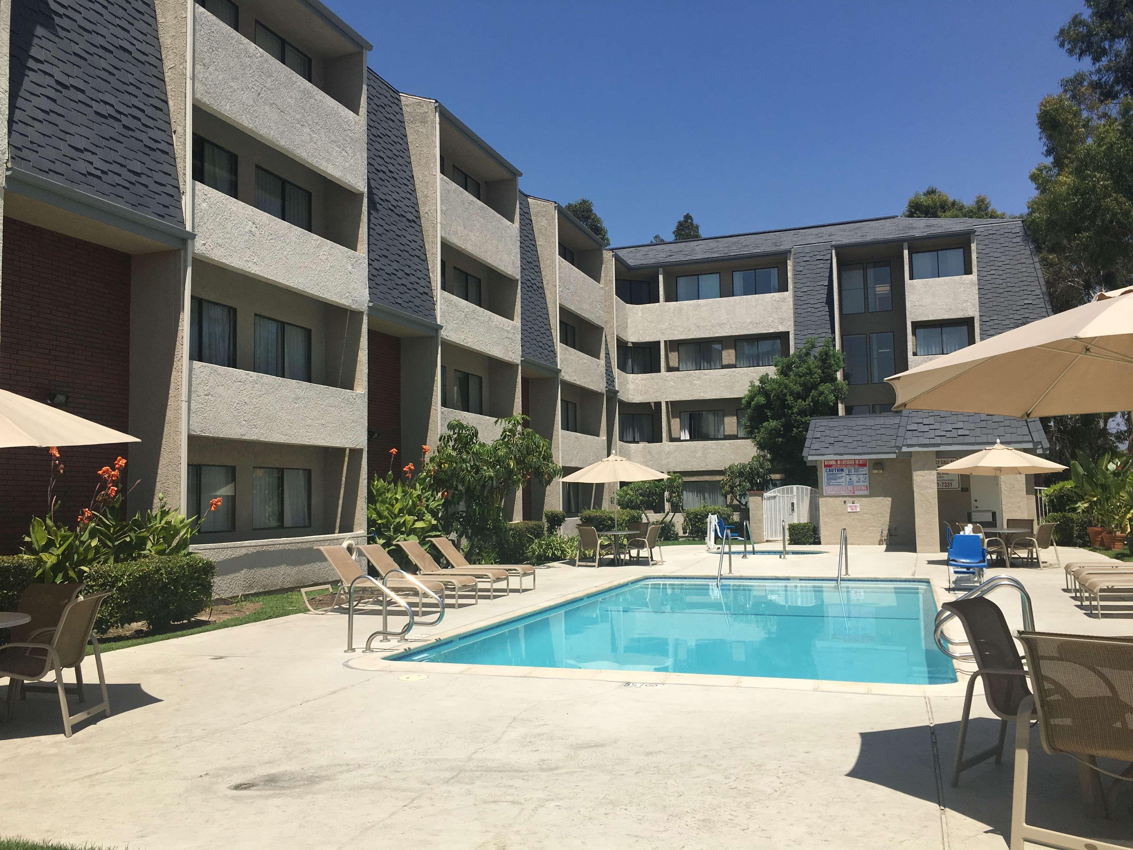 Best Western Plus West Covina Inn Extérieur photo