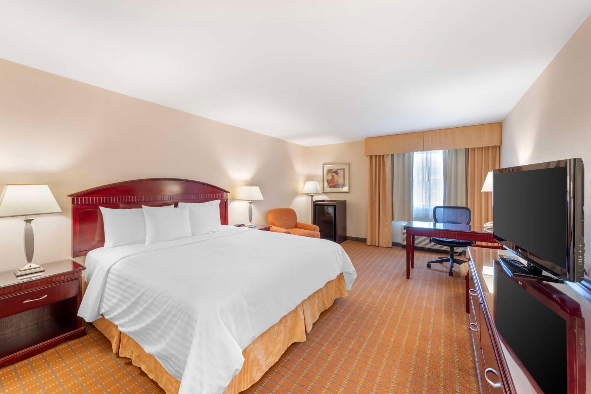 Best Western Plus West Covina Inn Extérieur photo